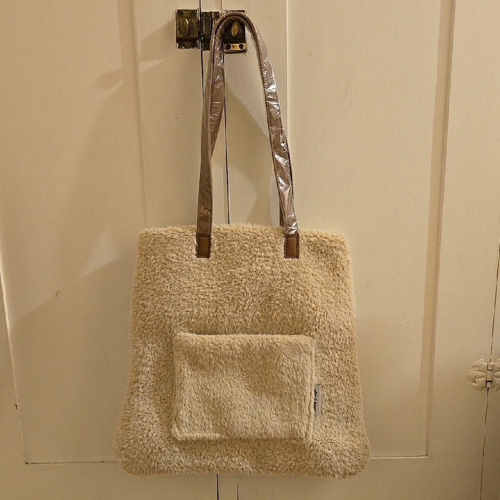 NWOT Arcadia Encore sherpa bag